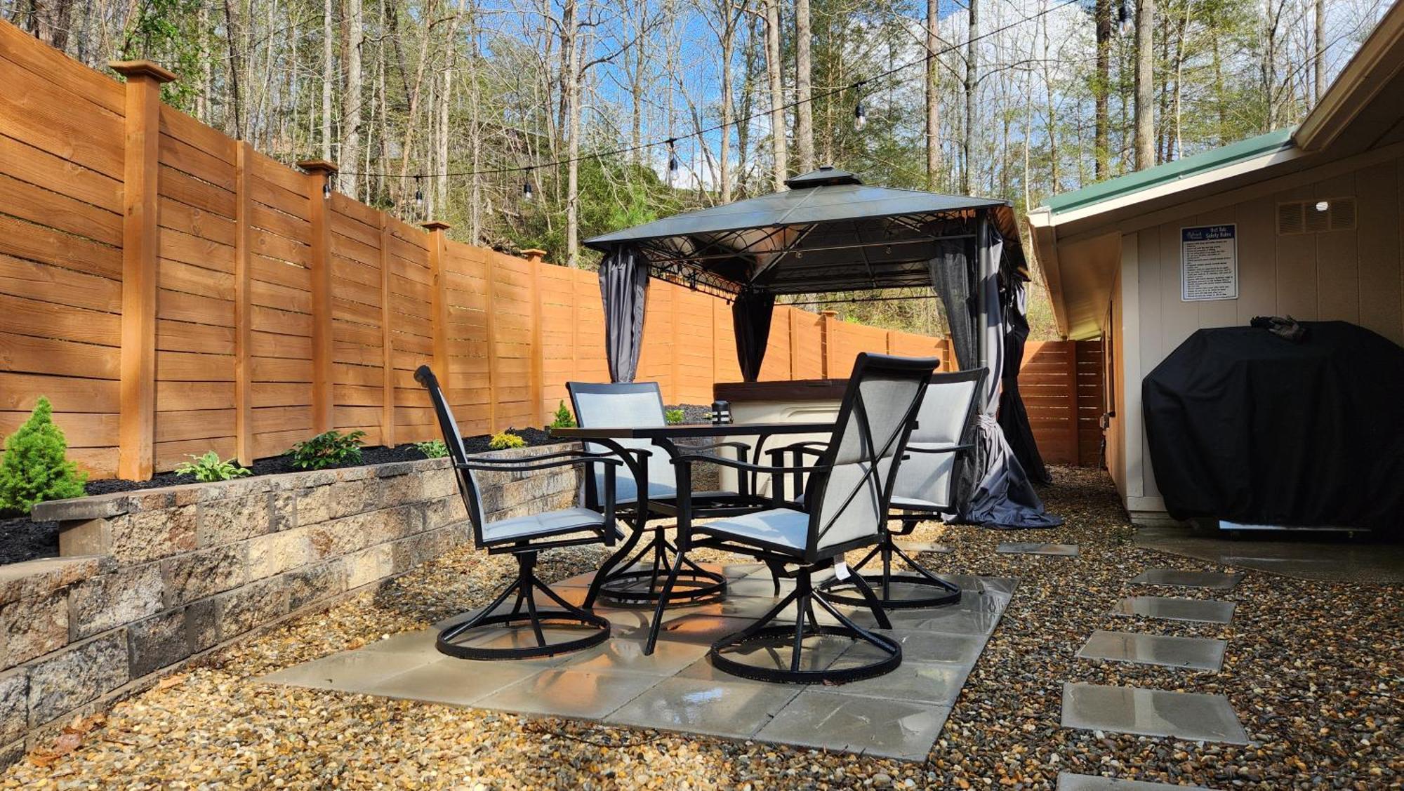 Stay At The Retreat! Gatlinburg-Dollywood Sevierville Eksteriør bilde